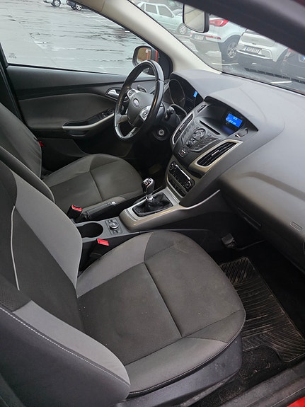Ford Focus 3 of 6