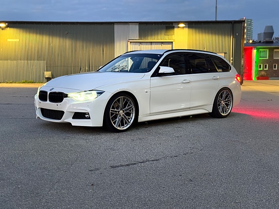 BMW 330i 2 of 8