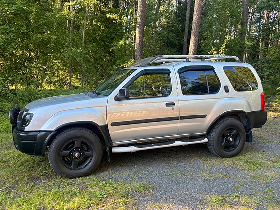 Nissan 2 of 7