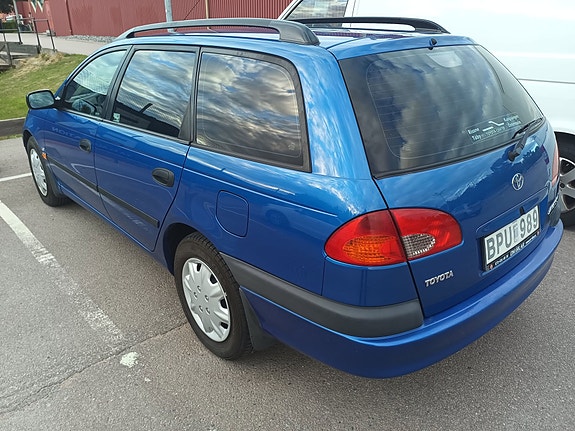 Toyota Avensis 5 of 5