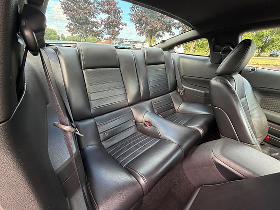 Ford Mustang 15 of 20