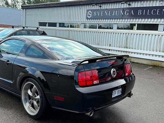 Ford Mustang 8 of 20