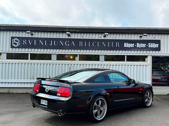 Ford Mustang 3 of 20
