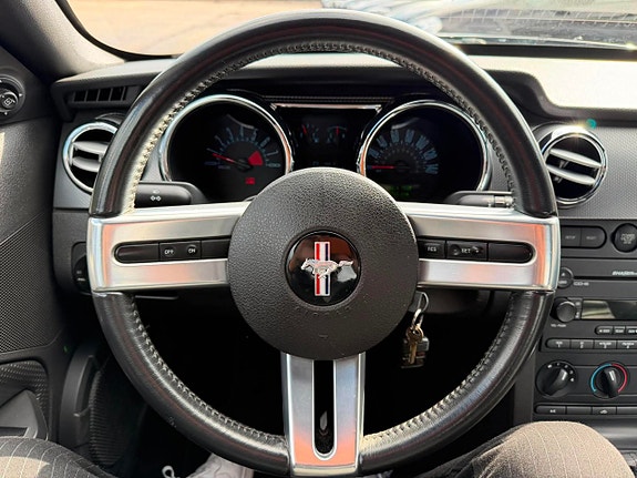 Ford Mustang 17 of 20