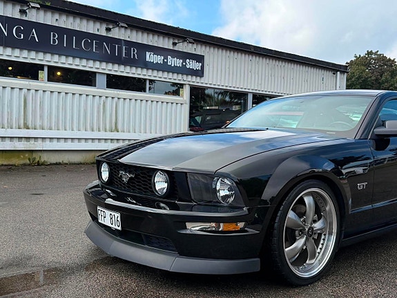 Ford Mustang 7 of 20