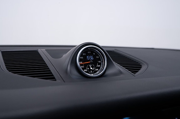 Porsche Macan S 25 of 26