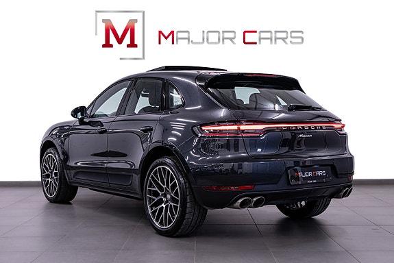 Porsche Macan S 4 of 26