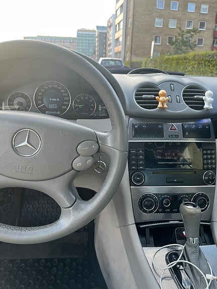 Mercedes-Benz CLK200 7 of 7