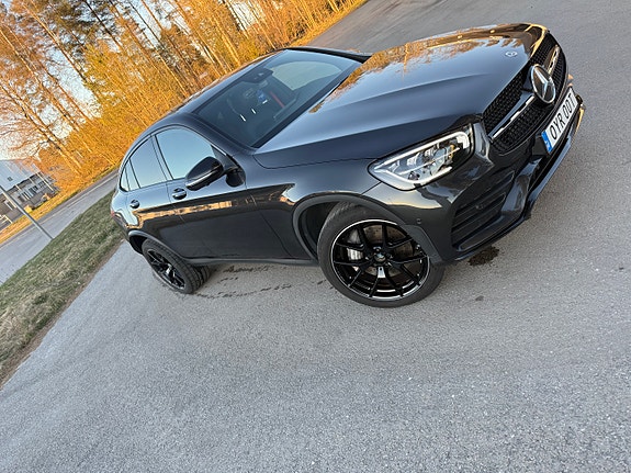 Mercedes-Benz GLC300 de 18 of 19