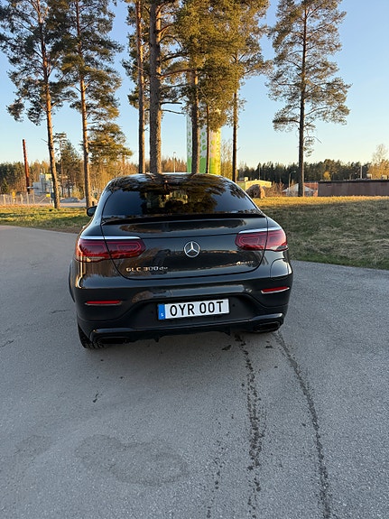 Mercedes-Benz GLC300 de 3 of 19
