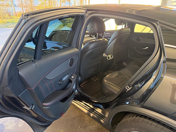 Mercedes-Benz GLC300 de 7 of 19