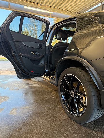 Mercedes-Benz GLC300 de 5 of 19