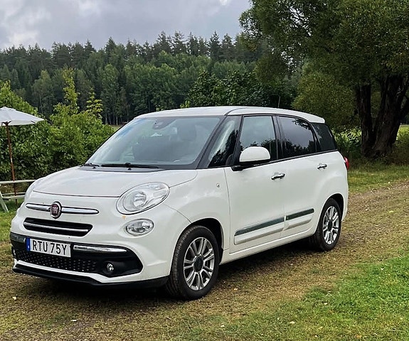 Fiat 500L 2 of 12