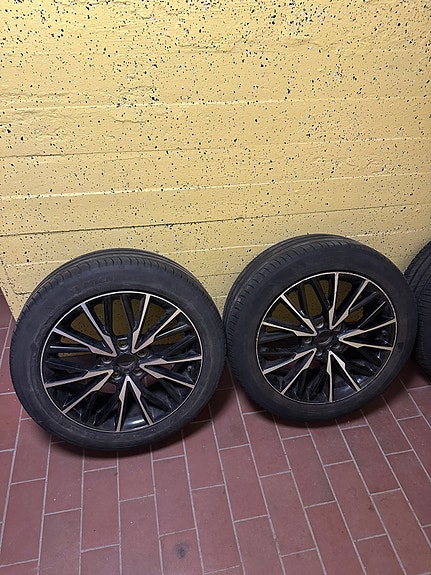 Toyota C-HR 18 of 19
