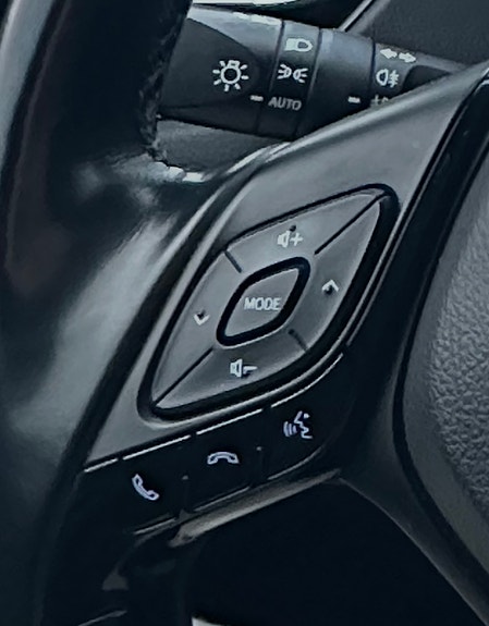 Toyota C-HR 16 of 19