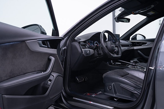 Audi A4 10 of 26