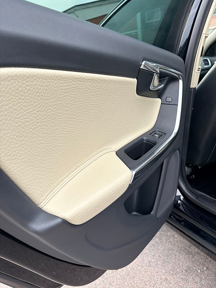 Volvo V60 7 of 9