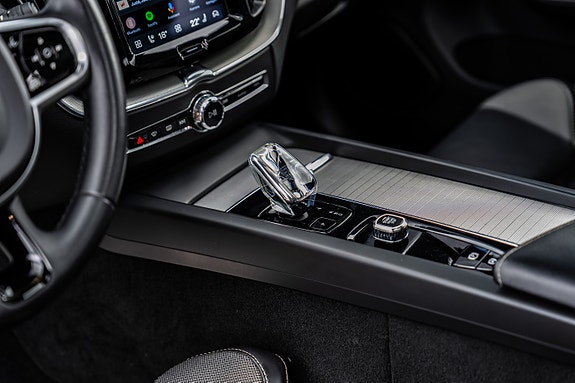 Volvo XC60 12 of 30