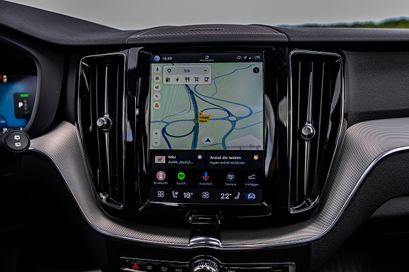 Volvo XC60 15 of 30