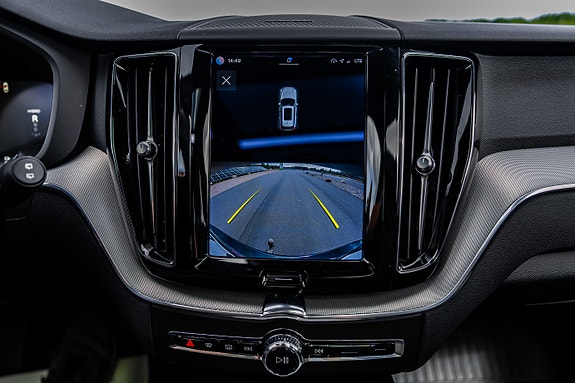 Volvo XC60 16 of 30