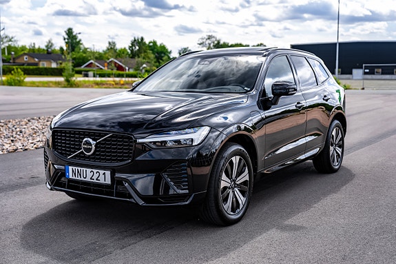 Volvo XC60 2 of 30