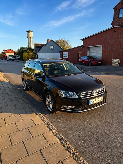Volkswagen Passat 2 of 7