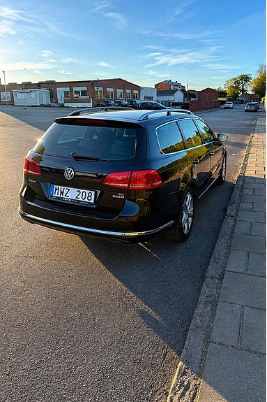 Volkswagen Passat 4 of 7