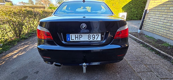 BMW 520i 8 of 12