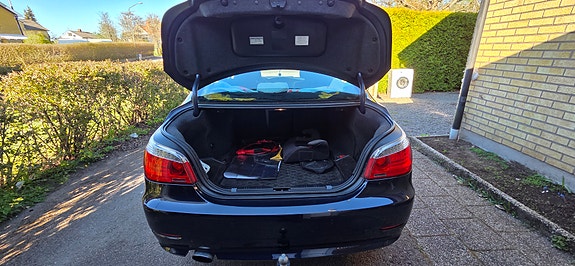 BMW 520i 7 of 12