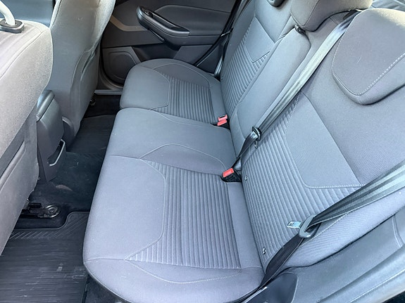 Ford Focus 9 of 11