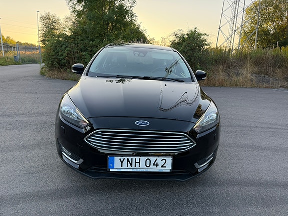 Ford Focus 5 of 11