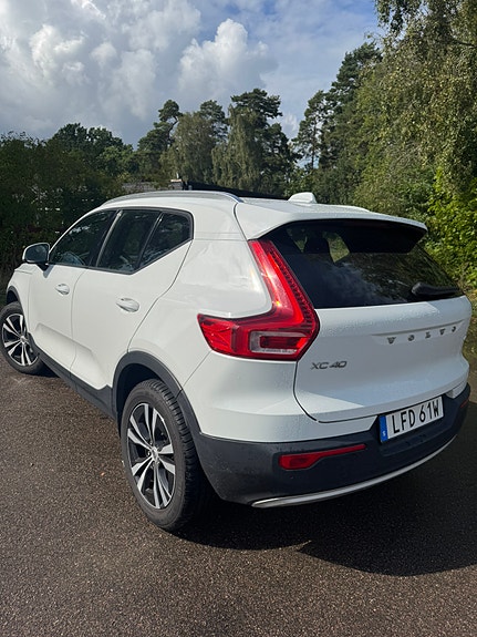 Volvo XC40 3 of 8