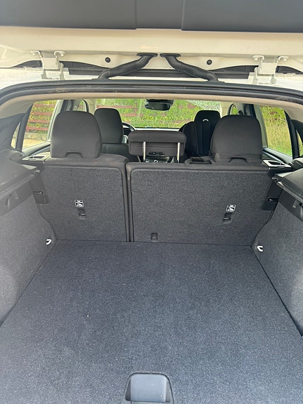 Volvo XC40 7 of 8