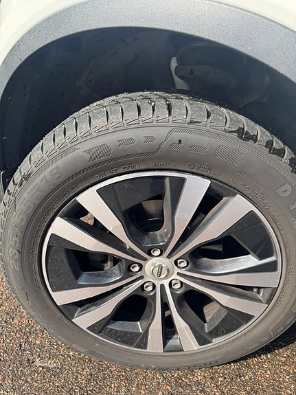 Volvo XC40 5 of 8