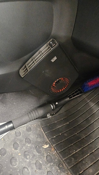 Toyota Auris 8 of 14