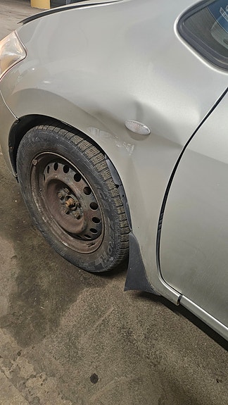 Toyota Auris 10 of 14