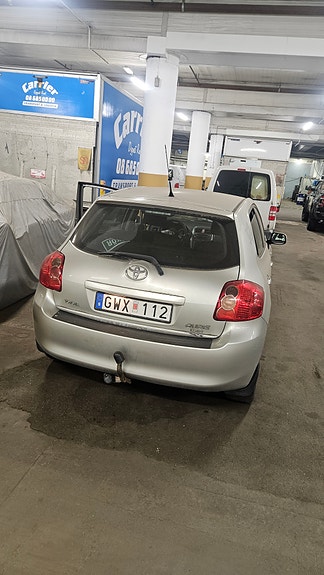Toyota Auris 2 of 14