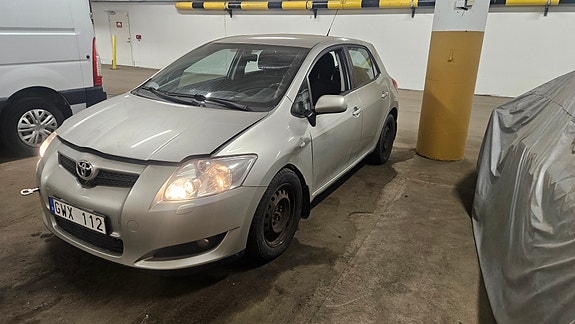 Toyota Auris 3 of 14