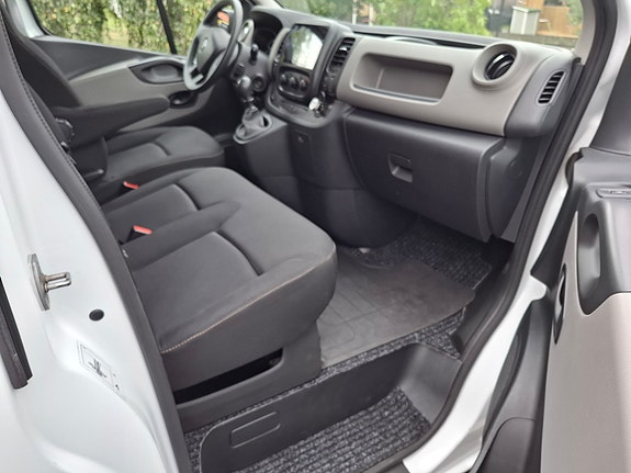 Renault Trafik 6 of 6
