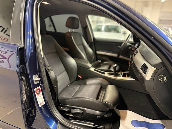 BMW 318d 11 of 12