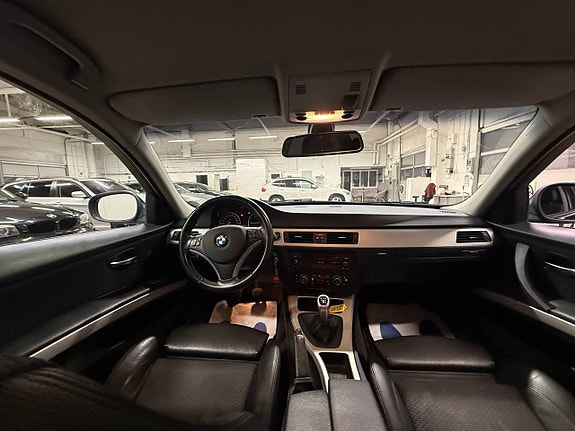 BMW 318d 12 of 12