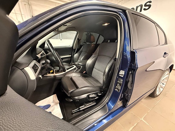 BMW 318d 9 of 12