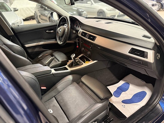 BMW 318d 10 of 12