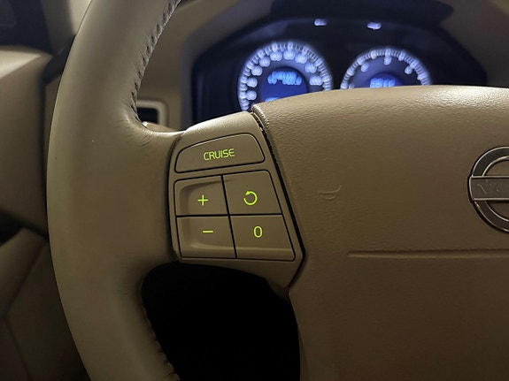 Volvo V70 9 of 19