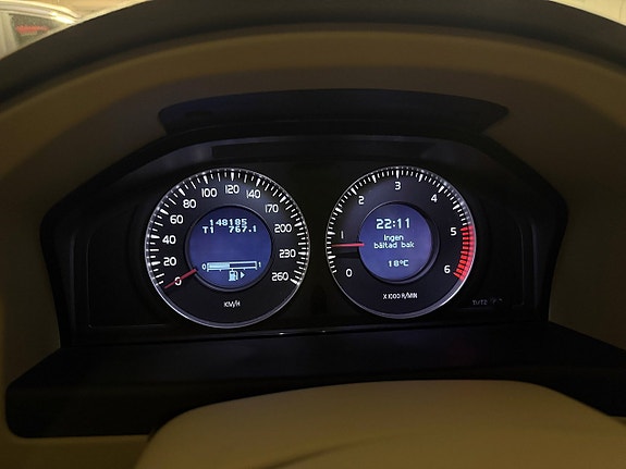 Volvo V70 10 of 19