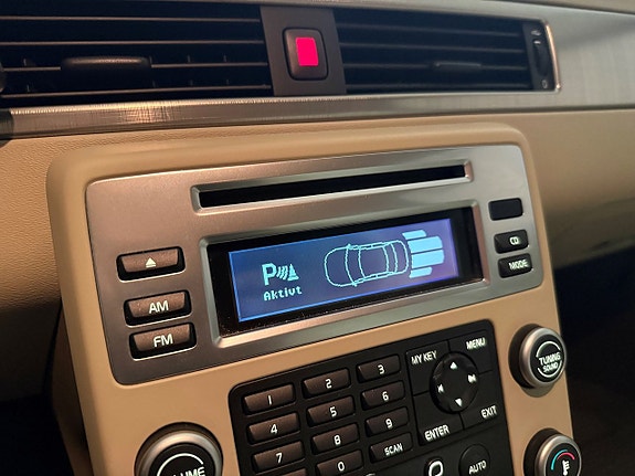 Volvo V70 13 of 19