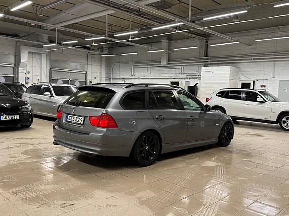 BMW 320d 5 of 12
