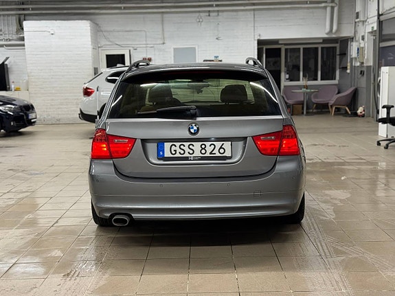 BMW 320d 4 of 12