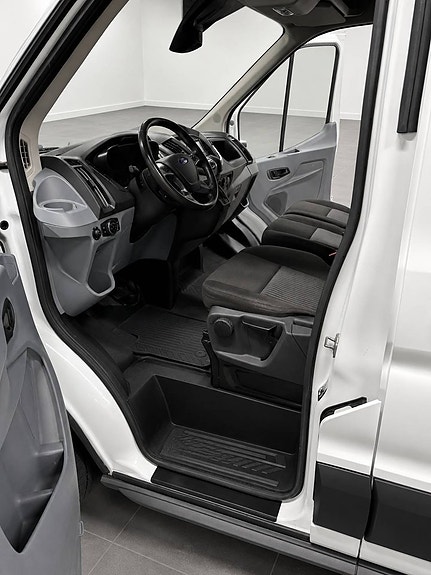 Ford Transit 6 of 10