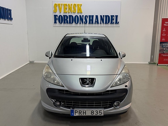 Peugeot 207 2 of 12
